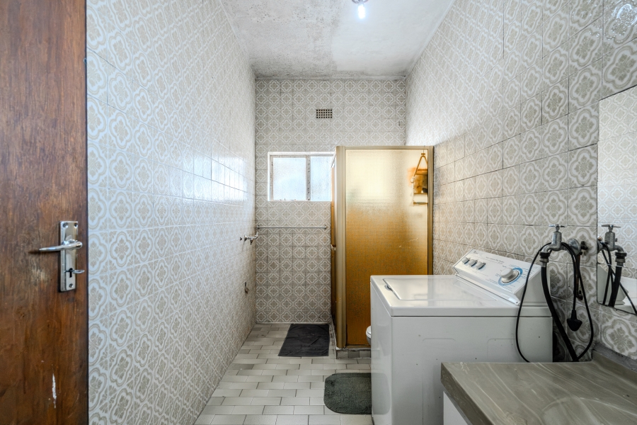 9 Bedroom Property for Sale in Bo Kaap Western Cape